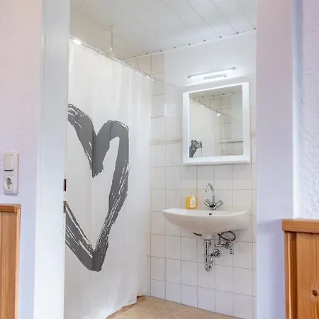 Zur Kleinen Hummel Apartment Gernrode  Exterior photo